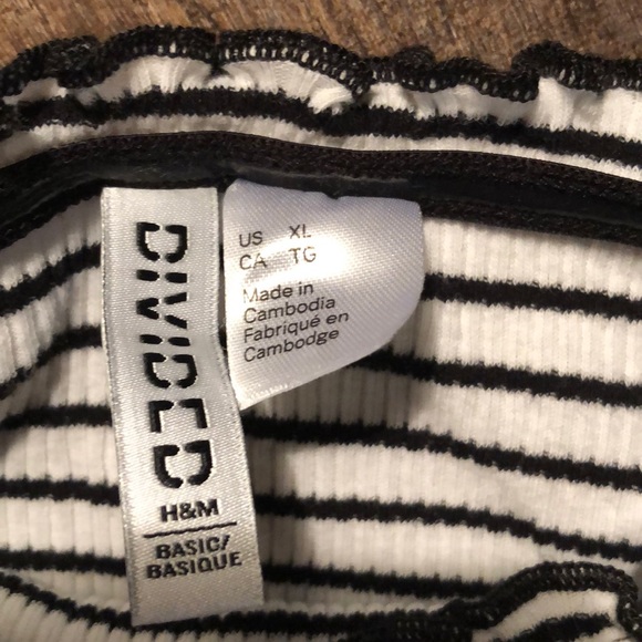 H&M off the shoulder cropped top - Picture 2 of 3